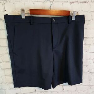Men's Perry Ellis flat front shorts, size 36
